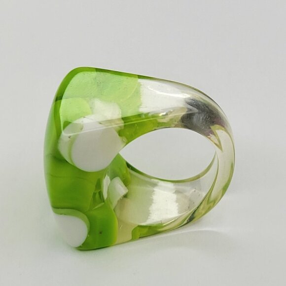 Vintage Lucite Statement Ring with Embedded Green & White Pills - Picture 2 of 11